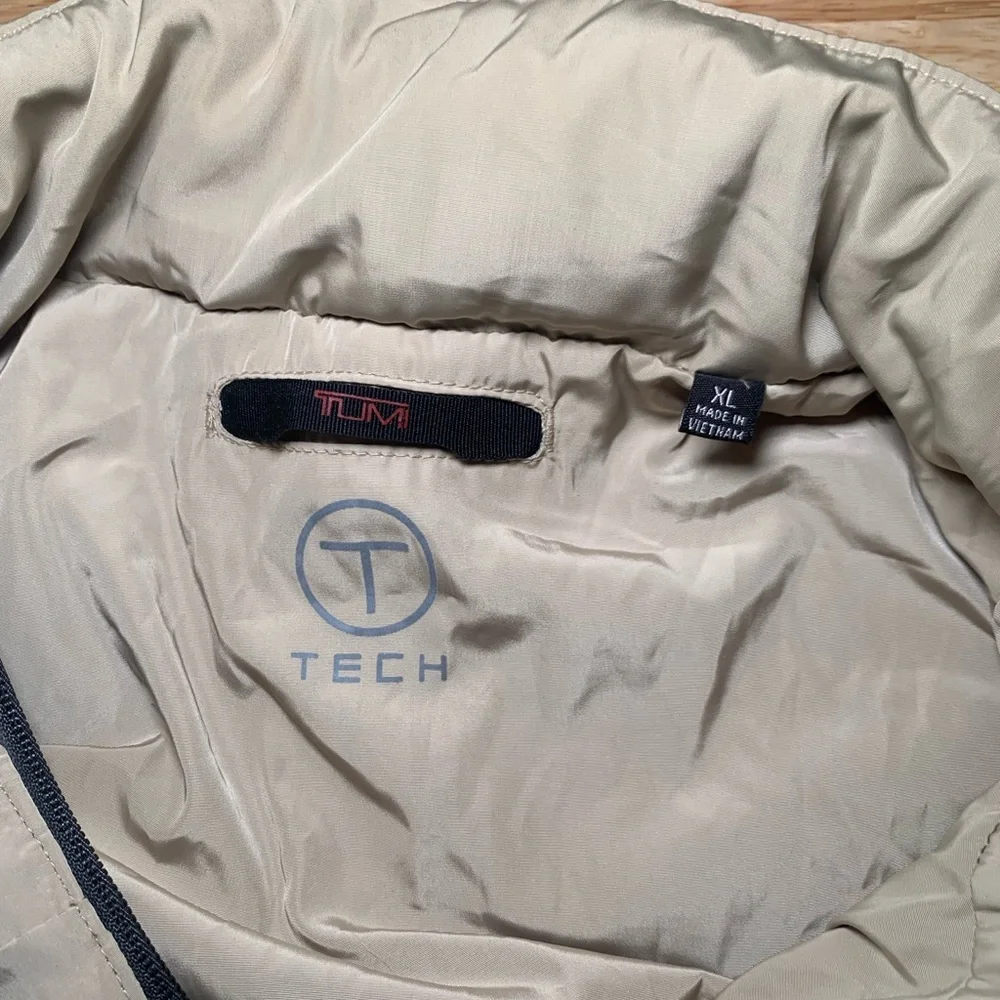 Tumi Men’s Rain Jacket Size XL Beige Color - Picture 13 of 16